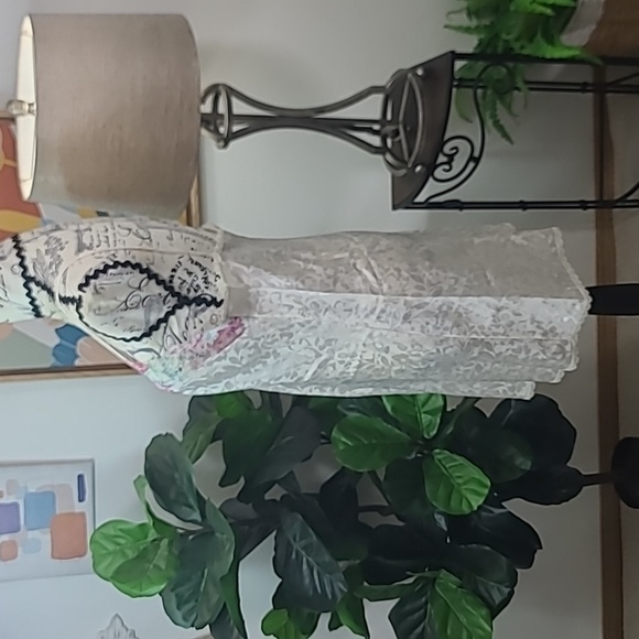 Wendy Ann 2 Piece Set Elegant Cream Floral Women's Robe With Nightgown - Picture 10 of 15